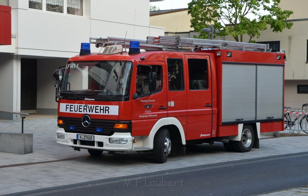 Feuer 3 Koeln Bocklemuend Goerlinger Zentrum P12.JPG - Miklos Laubert